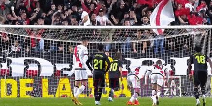 西甲-魔笛点射米利唐头球 皇马2-3联赛首败跌至第二 西甲-魔笛点射米利唐头球 皇马2-3联赛首败跌至第二